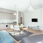 Apartman Bright & Cozy In Old Town
