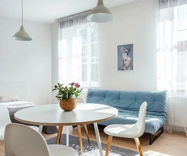 Bright & Cozy In Old Town דירה