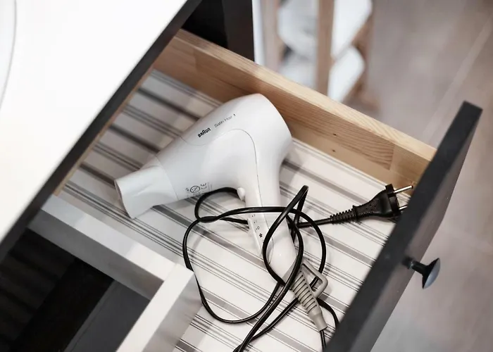 Bright & Cozy In Old Town *